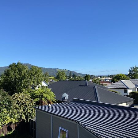 Spacious Retreat With Mountain View Rotorua Extérieur photo