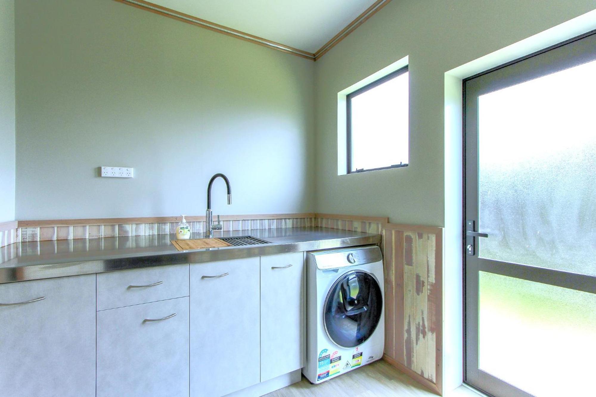 Spacious Retreat With Mountain View Rotorua Extérieur photo