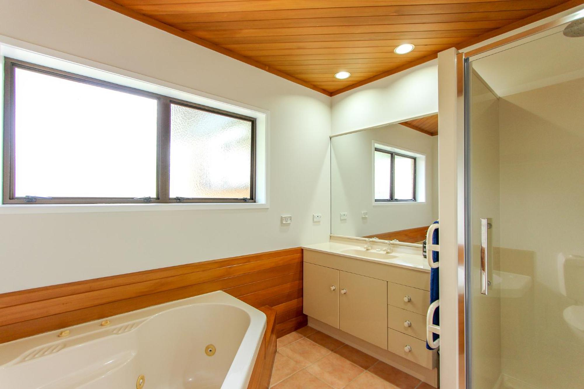 Spacious Retreat With Mountain View Rotorua Extérieur photo